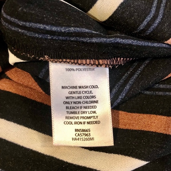 NWOT! | Halogen | Vertical Striped Blouse | Size:M - Picture 10 of 10